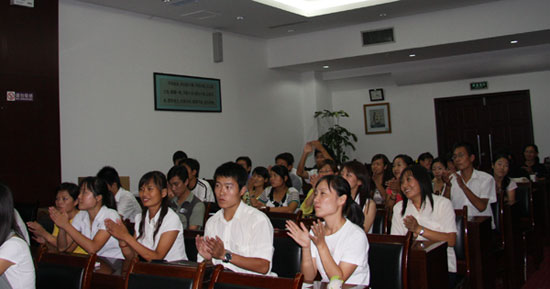 威龍召開(kāi)季度銷(xiāo)售總結(jié)暨表彰大會(huì)