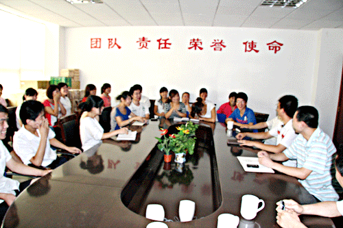 責(zé)任威龍，成就光輝燦爛的明天